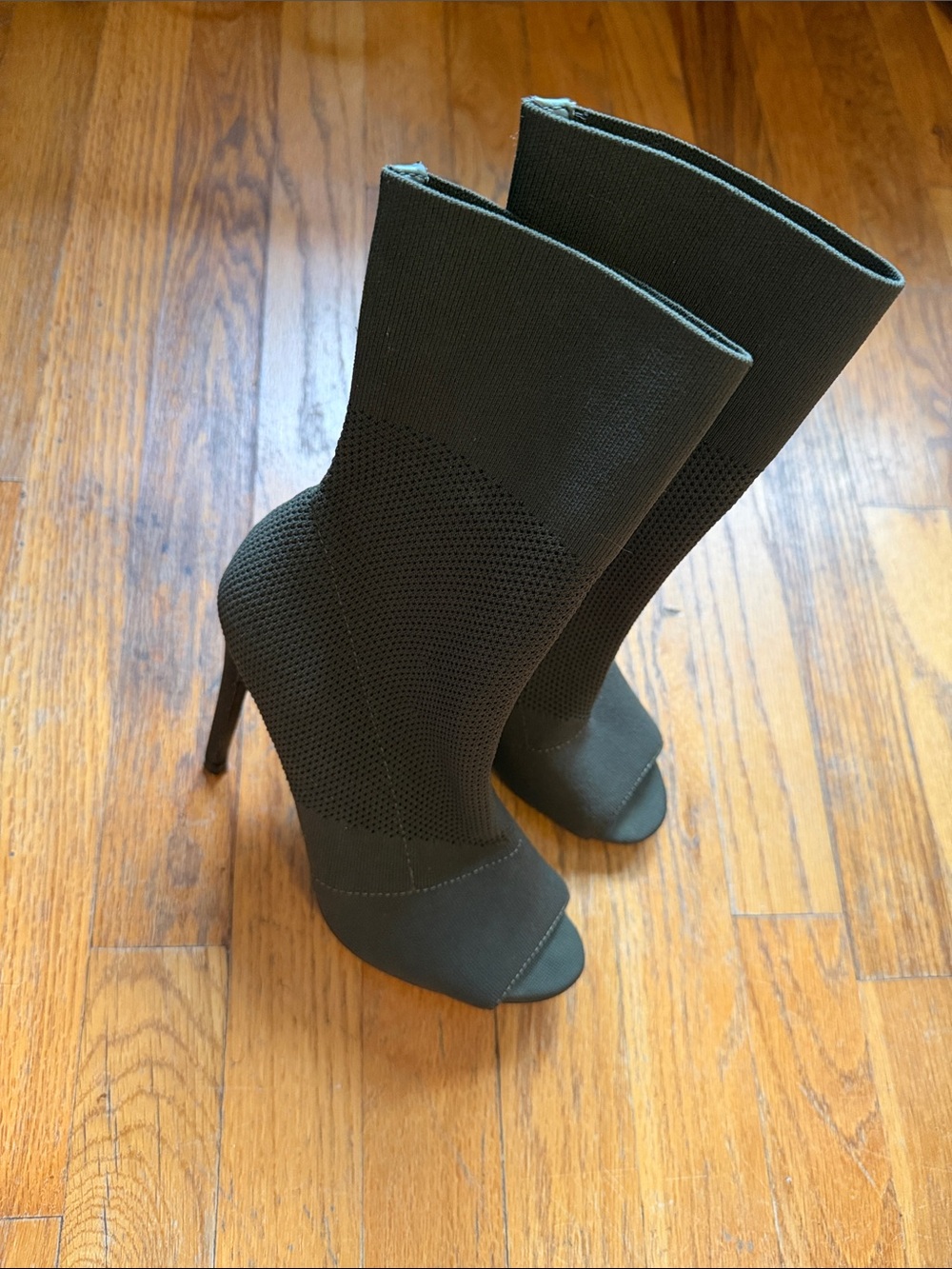 Steve Madden KRISTI Peep Toe Stiletto Bootie